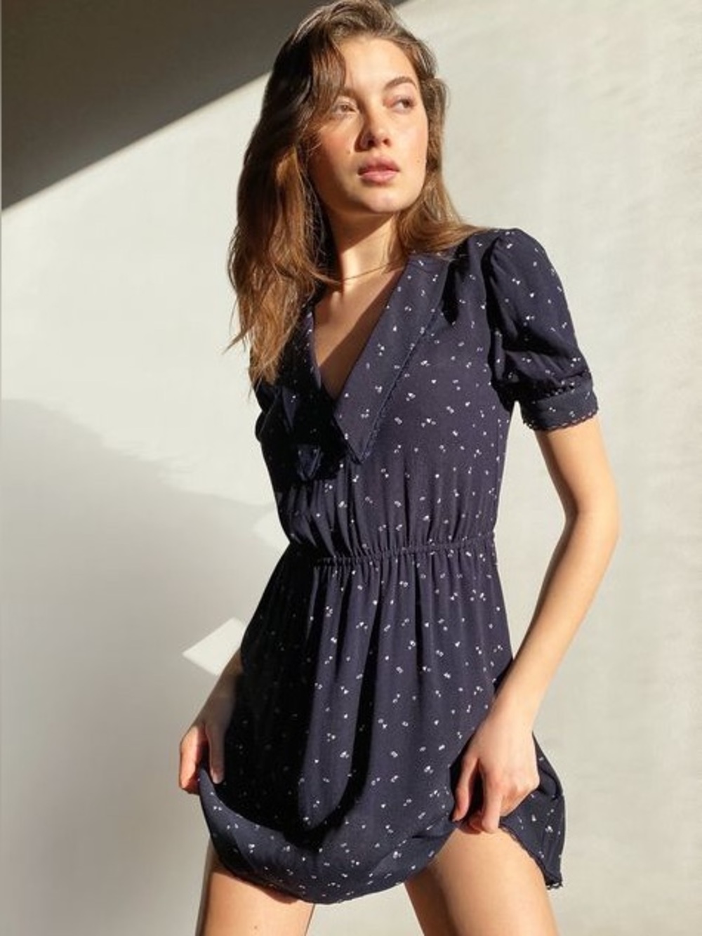 NWT Aritzia Sunday Best Navy Floral V-Neck Short Sleeve Dress